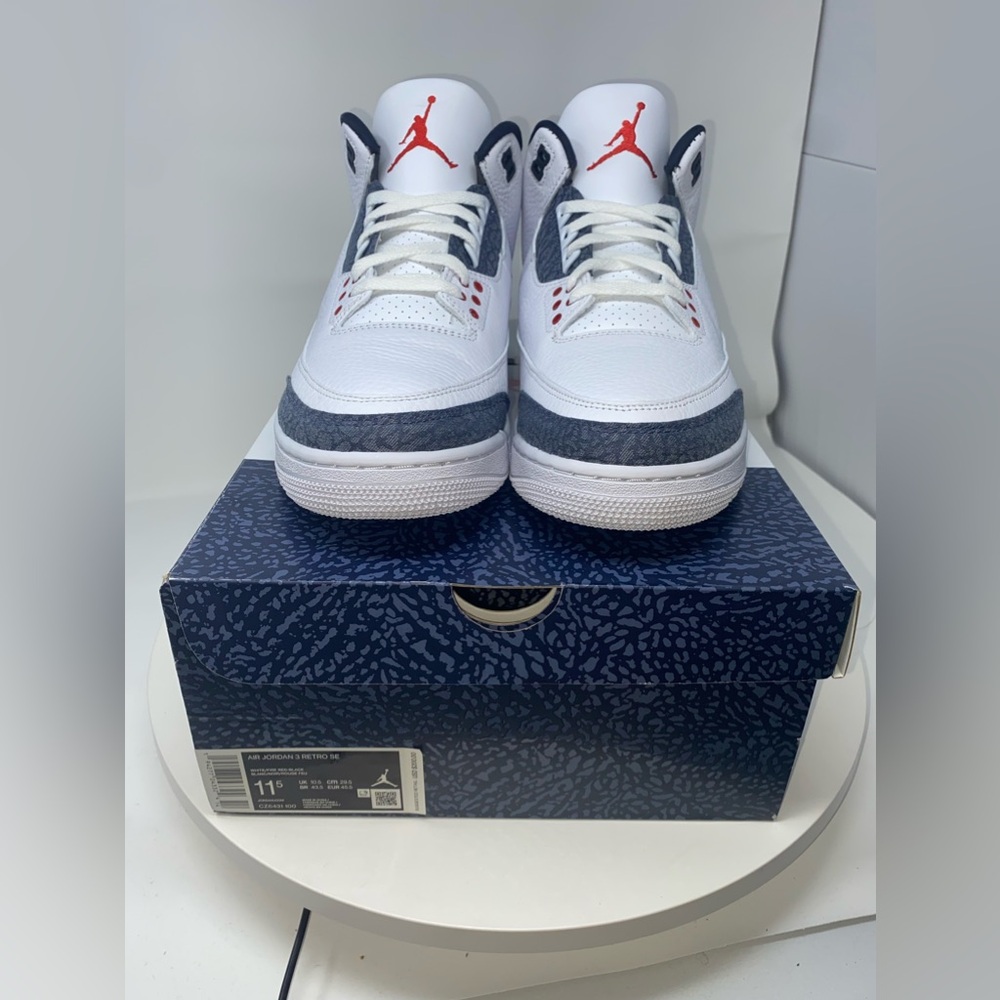 11.5 fire denim jordan 3 brand new ds - Picture 1 of 4